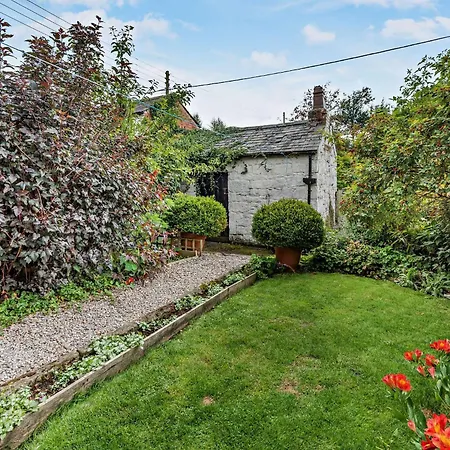 Semesterbostad 3 Bed In Workington Oc-sz043 *