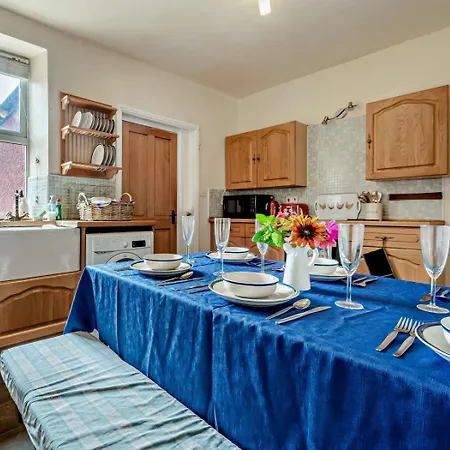 3 Bed In Workington Oc-sz043 Nyaraló
